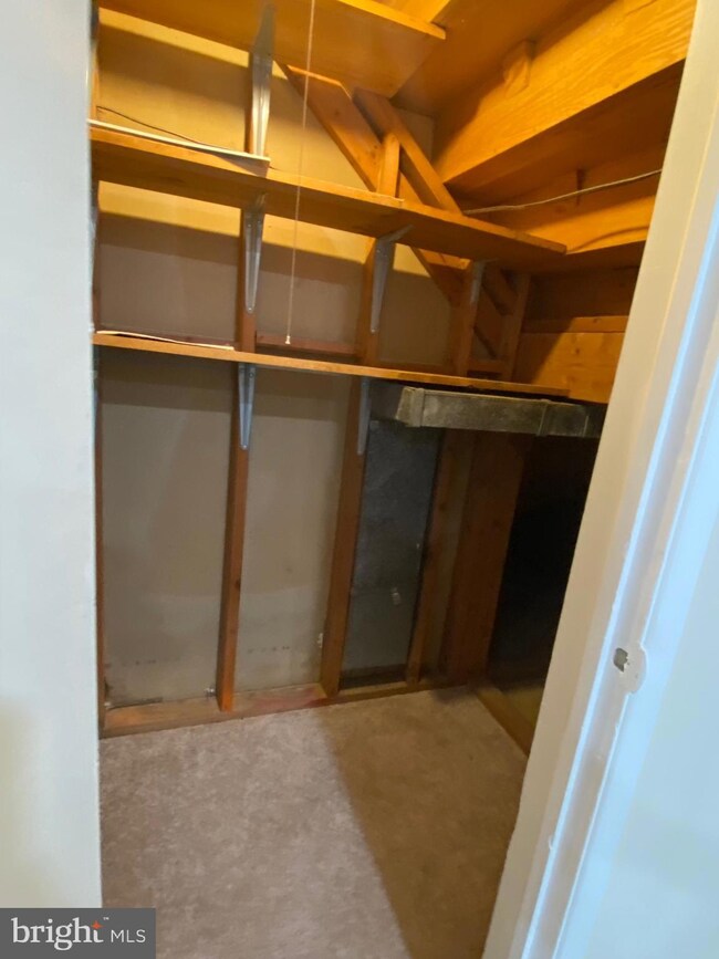 5222 Portsmouth Rd, Fairfax, VA 22032 - photo 3