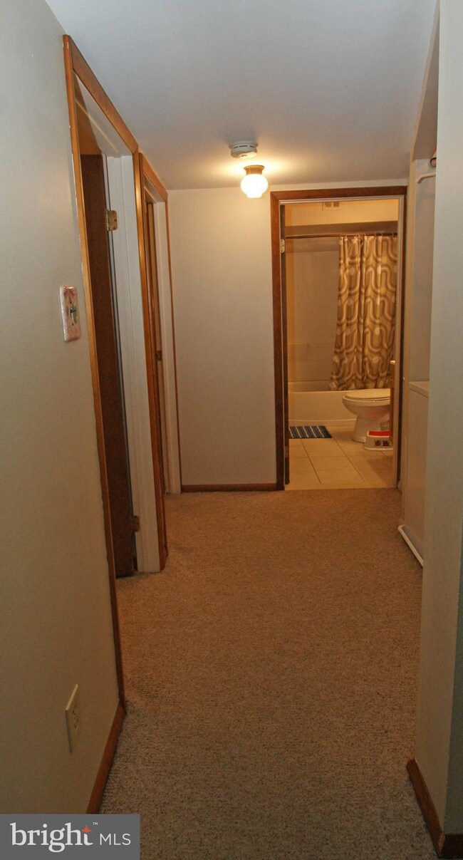 34 Derry Dr, North Wales, PA 19454 - photo 7