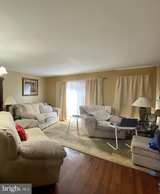 15463 Windsong Ln, Dumfries, VA 22025 - photo 2