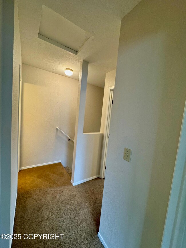 8321 Stratton Cir, Anchorage, AK 99507 - photo 7