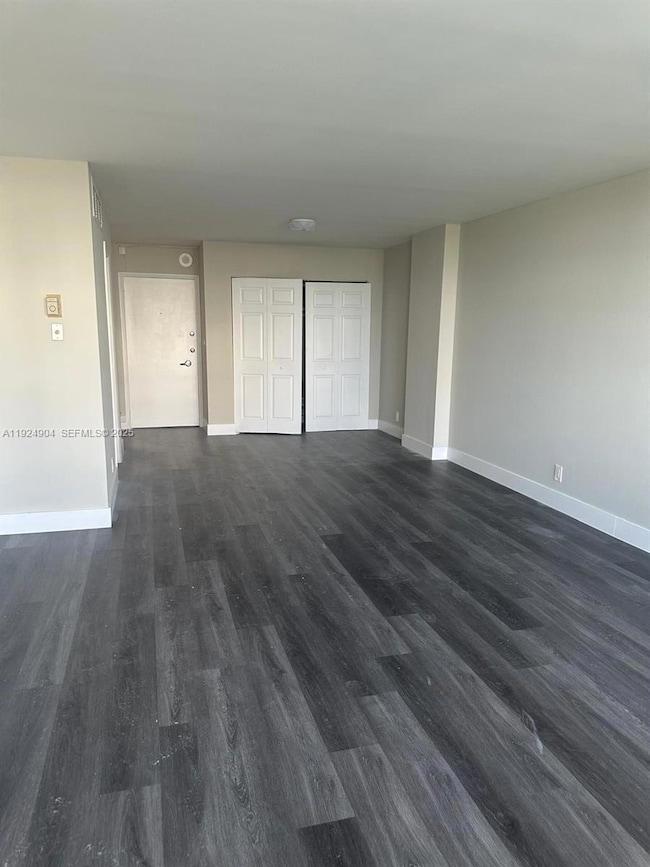 Aquasol unit 6C, Miami Beach, FL 33141 - photo 7