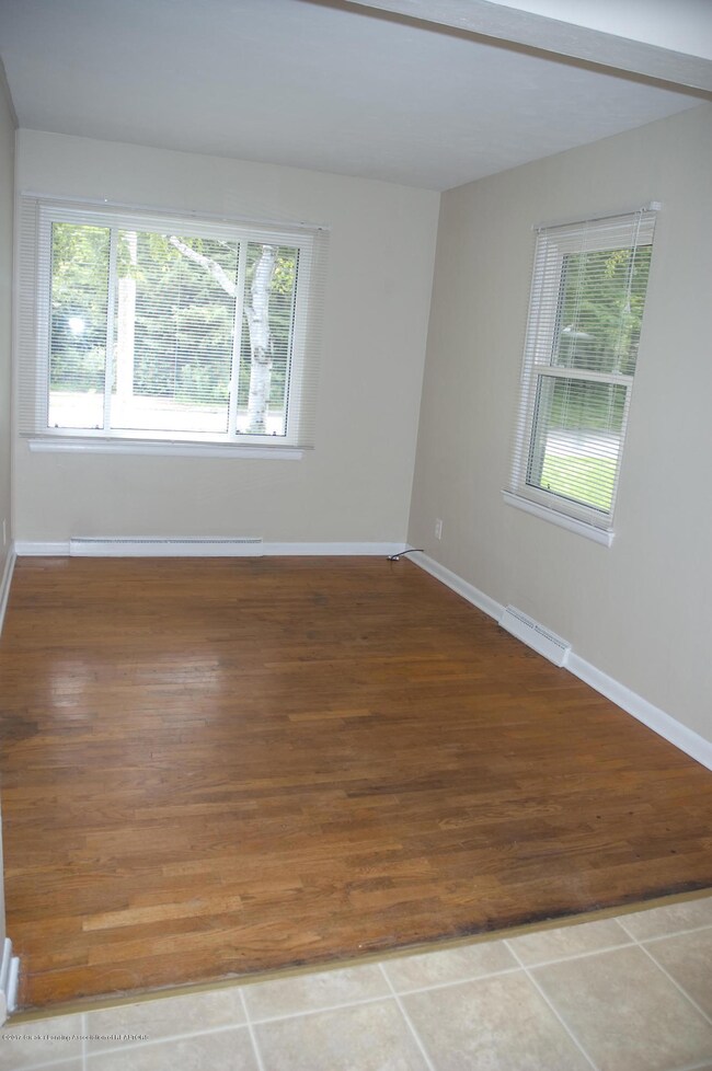 4_Wayland_living_room