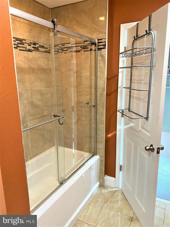 308 Cedarleaf Ave, Capitol Heights, MD 20743 - photo 6