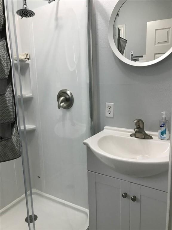 707 NW B St, Bentonville, AR 72712 - photo 2