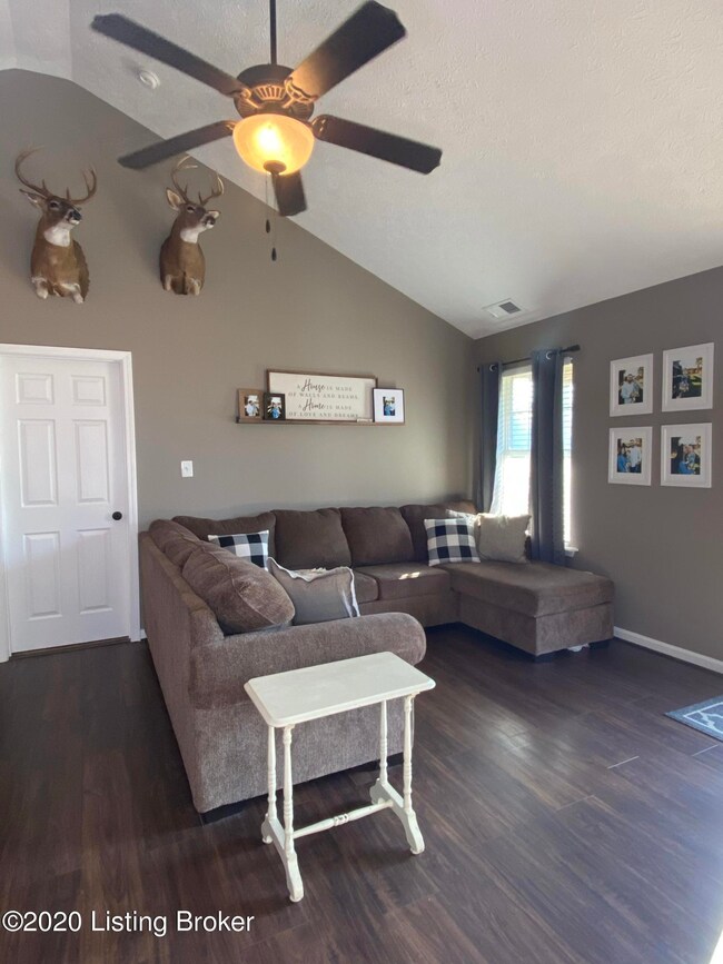 406 Gentry Ln, Mount Washington, KY 40047 - photo 6