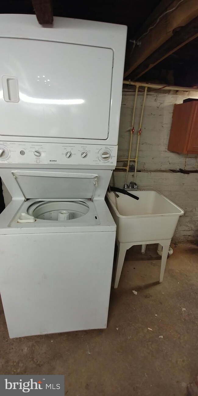 5315 Denmore Ave, Baltimore, MD 21215 - photo 6