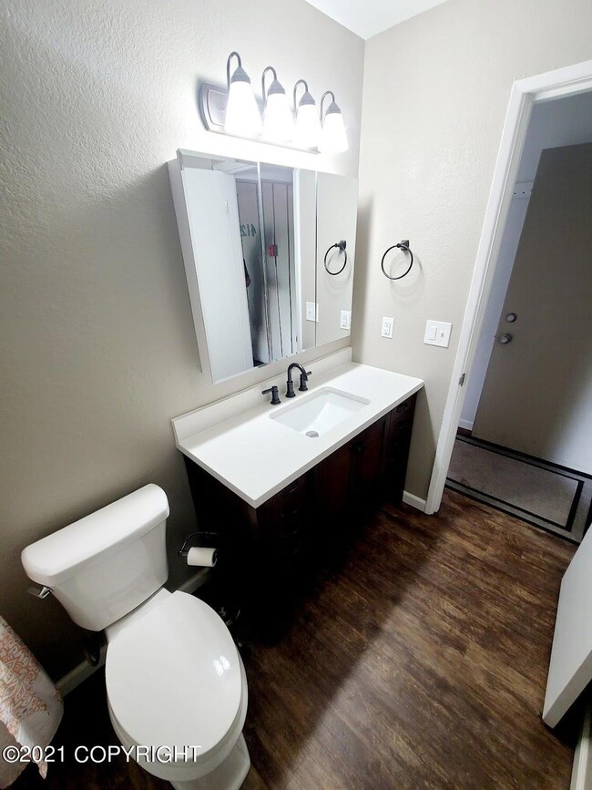 3041 Lois Dr unit 411, Anchorage, AK 99517 - photo 6