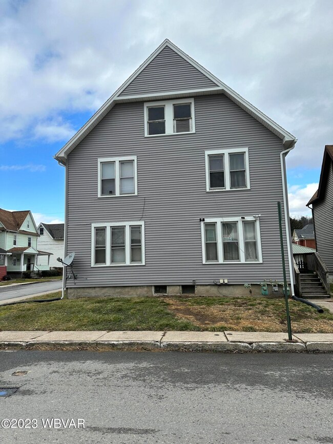 2420 Dove St unit 2422, Williamsport, PA 17701 - photo 2