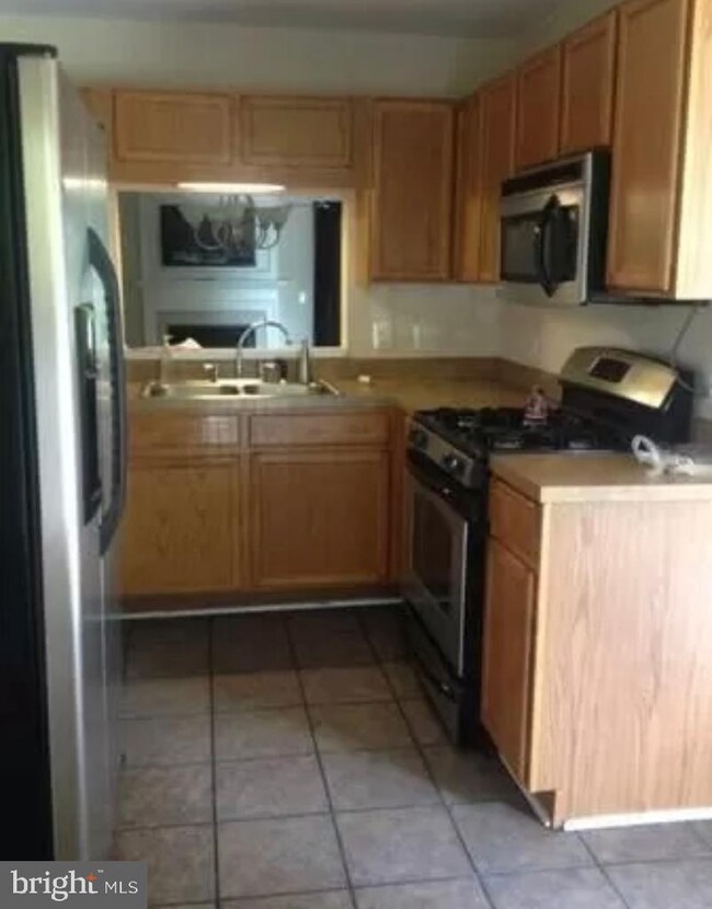 46938 Courtyard Square unit 100, Sterling, VA 20164 - photo 4