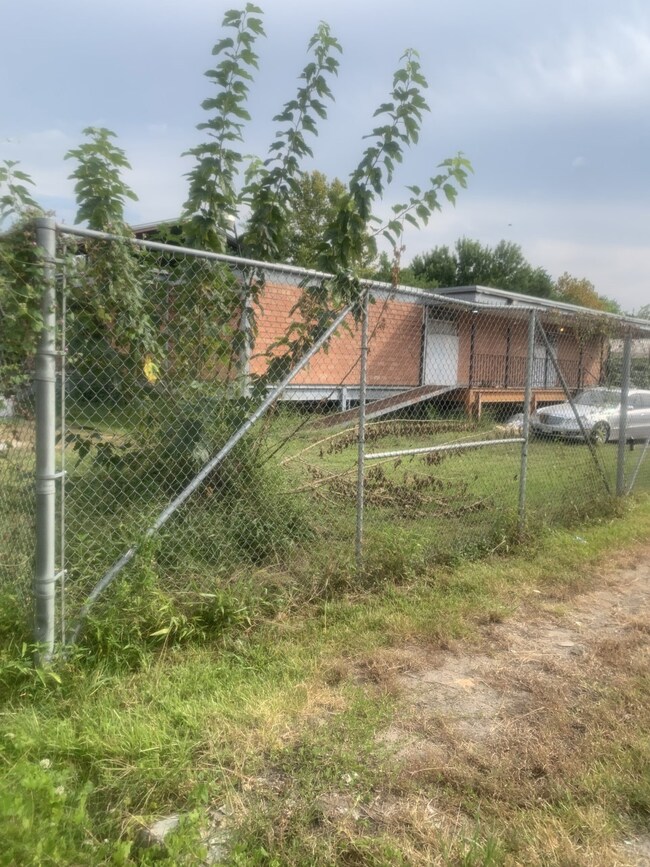 4626 Idaho Str St, Houston, TX 77021 - photo 3