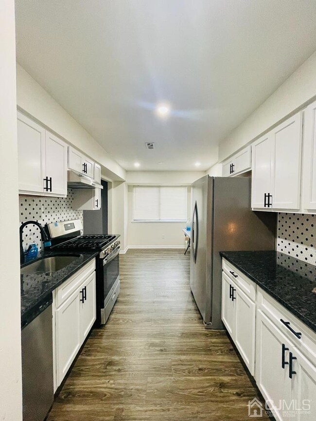 917 Edison Glen Terrace, Edison, NJ 08837 - photo 5