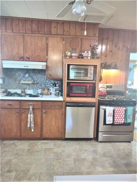 1626 Walnut St, Coshocton, OH 43812 - photo 3