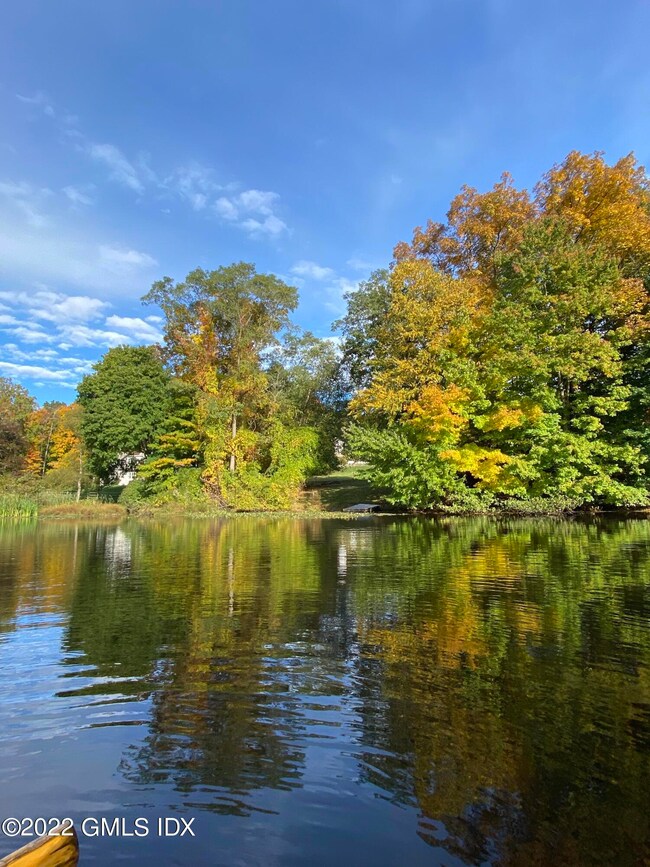 121 Clapboard Ridge Rd, Greenwich, CT 06830 - photo 2