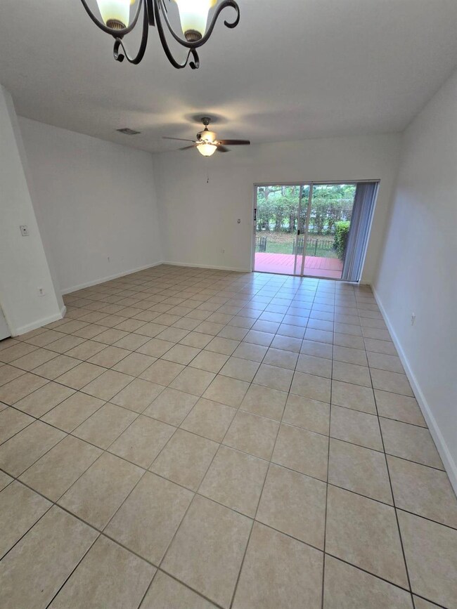 6606 Catalina Ln, Tamarac, FL 33321 - photo 7