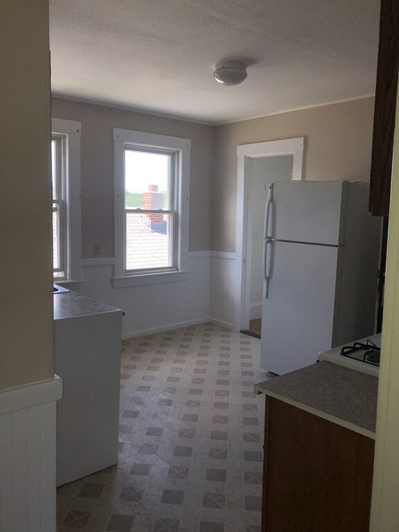 41 Averton St unit 3, Roslindale, MA 02131 - photo 2