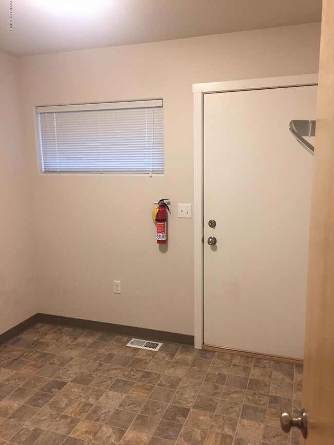 435 E 12th Ave unit B, Anchorage, AK 99501 - photo 6