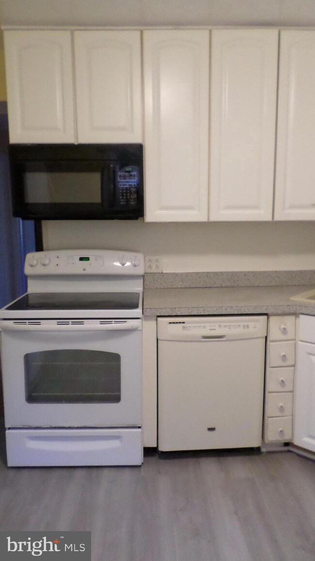 312 Locust Ave, Colonial Beach, VA 22443 - photo 6