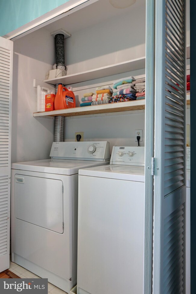 902 Bay Ridge Ave, Annapolis, MD 21403 - photo 2