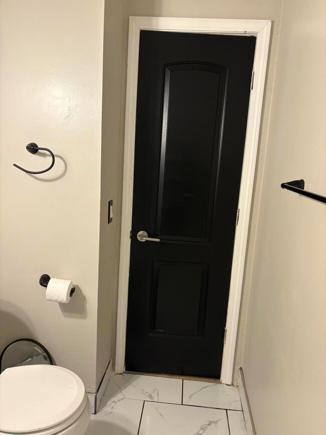 7320 Westwood St, Detroit, MI 48228 - photo 6