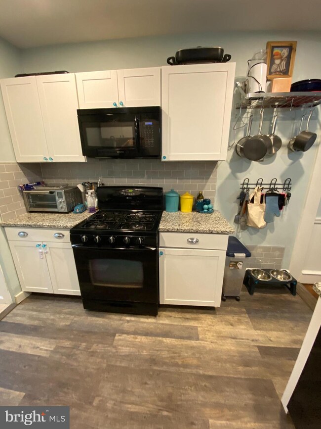 4720 Silverwood St, Philadelphia, PA 19128 - photo 4