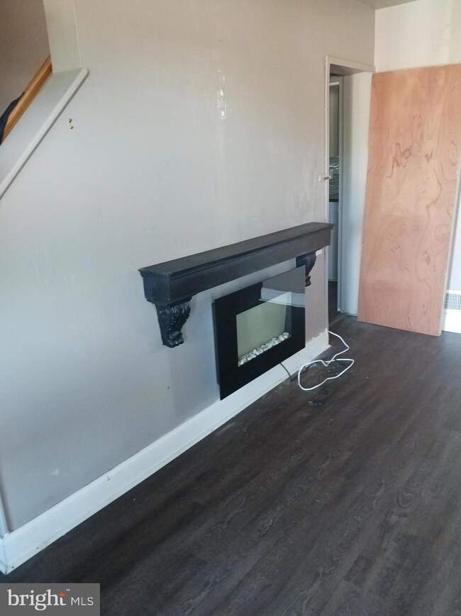 1002 Stamford Rd, Baltimore, MD 21229 - photo 7