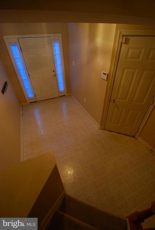 21201 Owls Nest Cir, Germantown, MD 20876 - photo 4