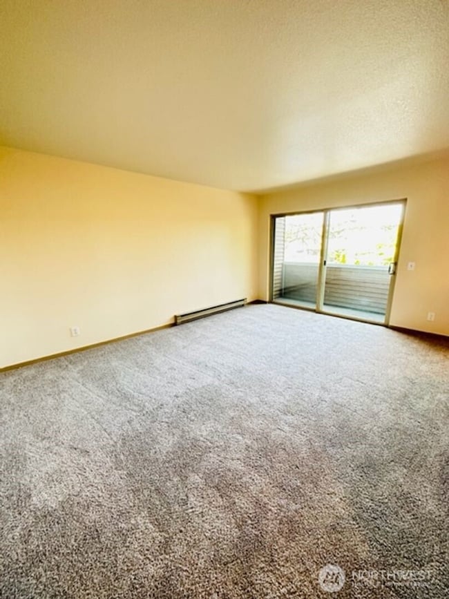 5631 Highway Place unit 8, Everett, WA 98203 - photo 3