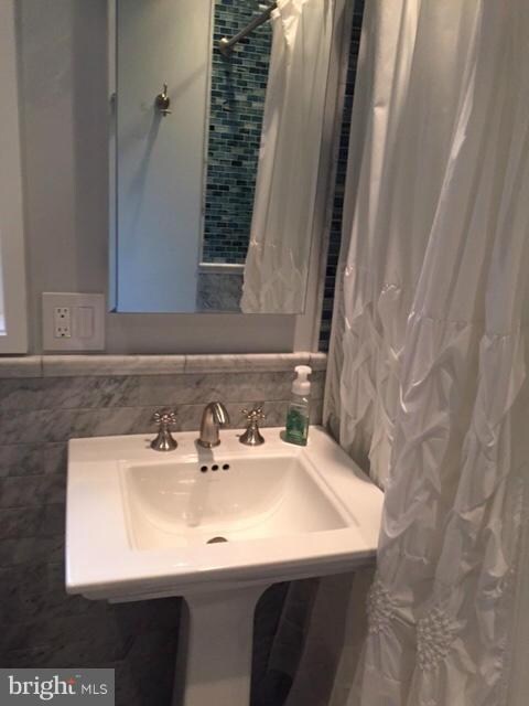 1558 Mount Eagle Place unit 1558, Alexandria, VA 22302 - photo 7