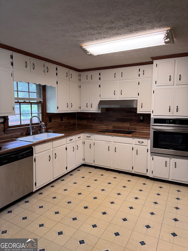 532 Villa Dr SW, Lilburn, GA 30047 - photo 4