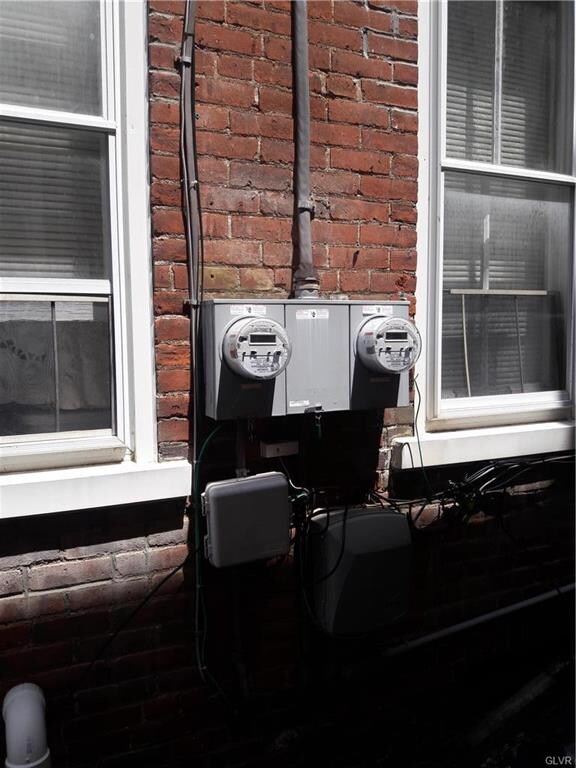 226 N Madison St unit 2, Allentown, PA 18102 - photo 6