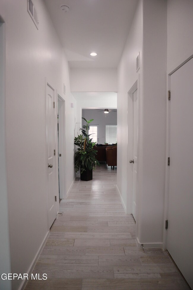 377 Hornsey-9