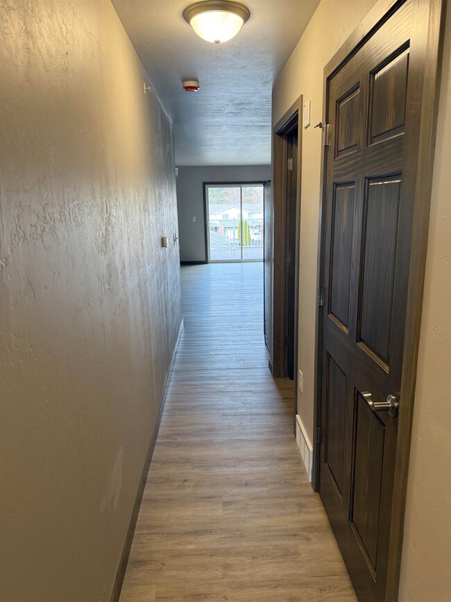 13193 Velp Ave unit 935, Green Bay, WI 54313 - photo 2