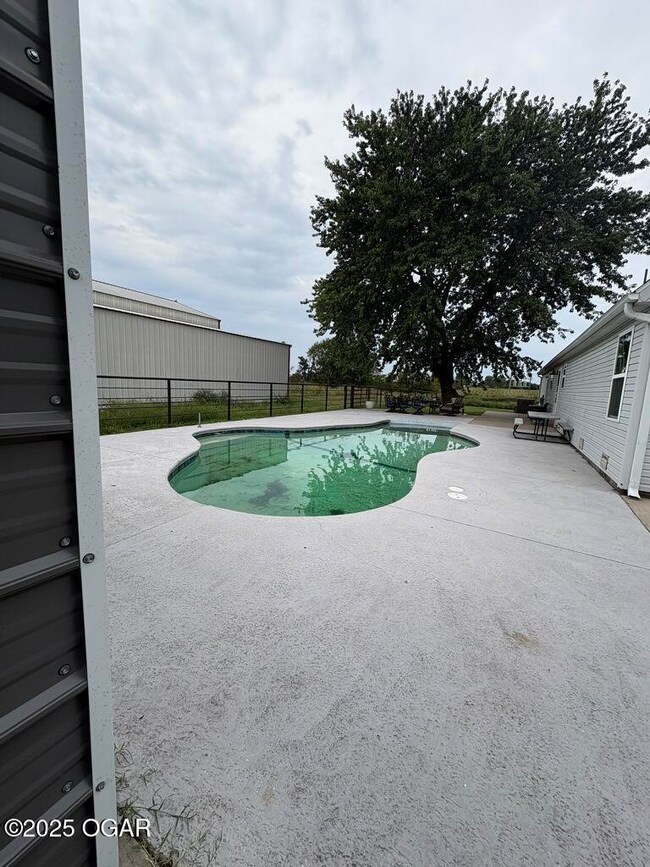 D435E48E-292D-4698-83AF-8BDF91412294_1_1