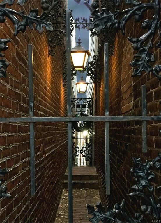 606 W Broad St unit F, Bethlehem, PA 18018 - photo 2