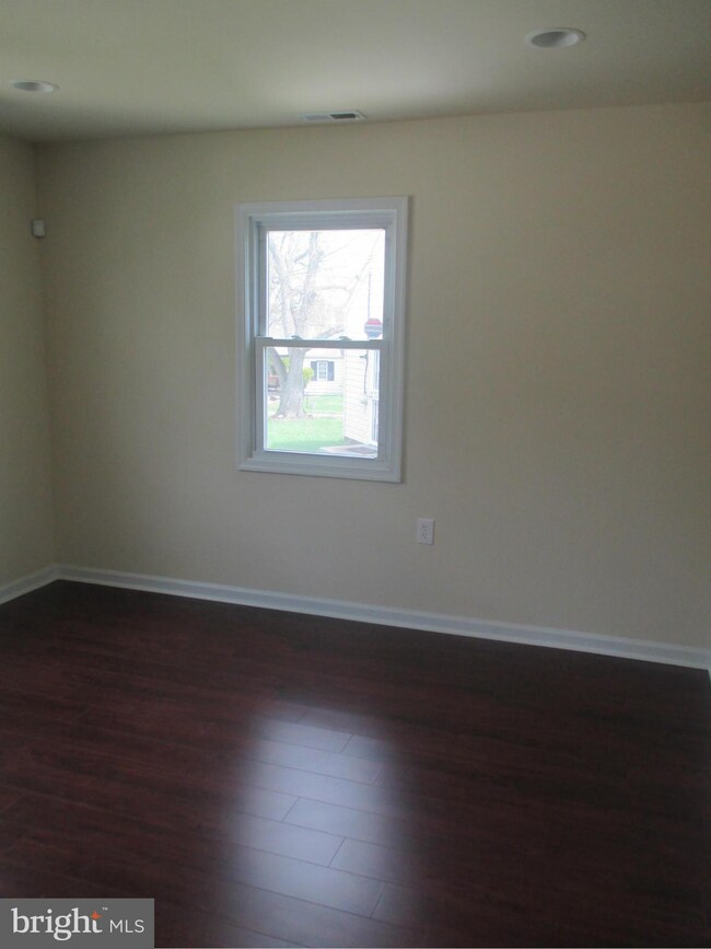 1604 Opus Ave, Capitol Heights, MD 20743 - photo 3