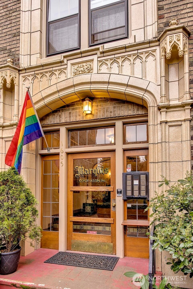 1605 E Olive St unit 303, Seattle, WA 98122 - photo 3