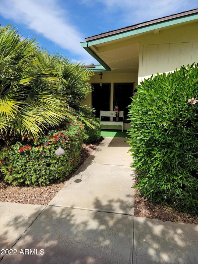 10510 W Highwood Ln, Sun City, AZ 85373 - photo 4