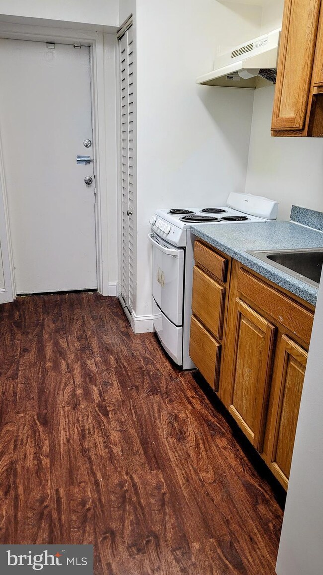 1254 Meigs Place NE unit 3, Washington, DC 20002 - photo 2