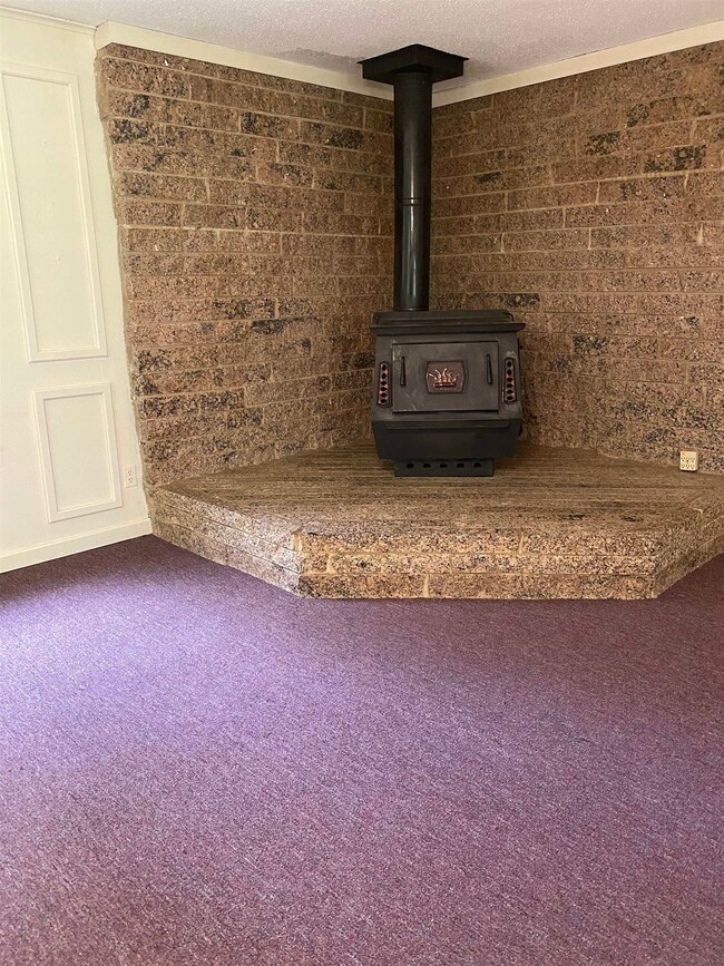 610 Westwood Dr, Wake Village, TX 75501 - photo 6