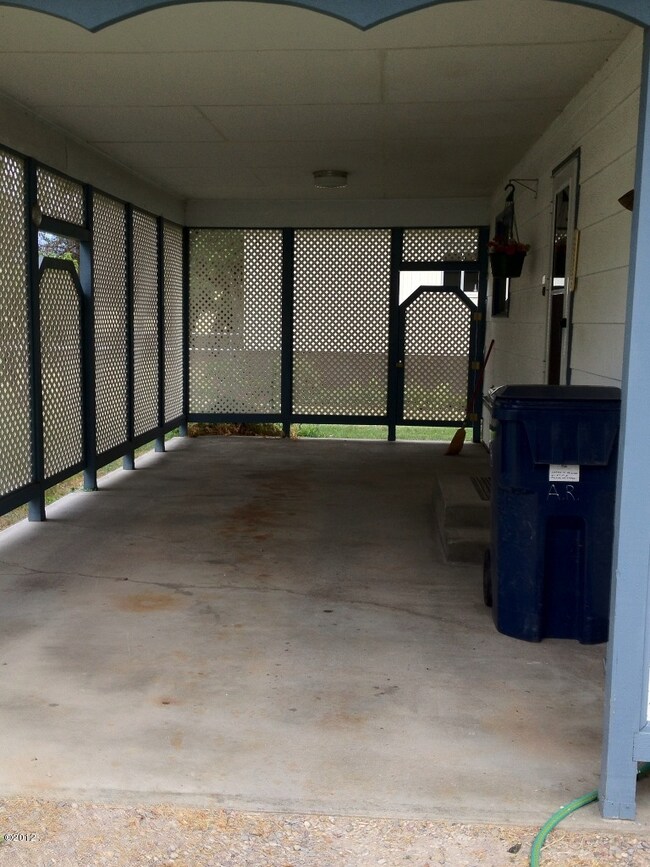 601 8th St E, Polson, MT 59860 - photo 2