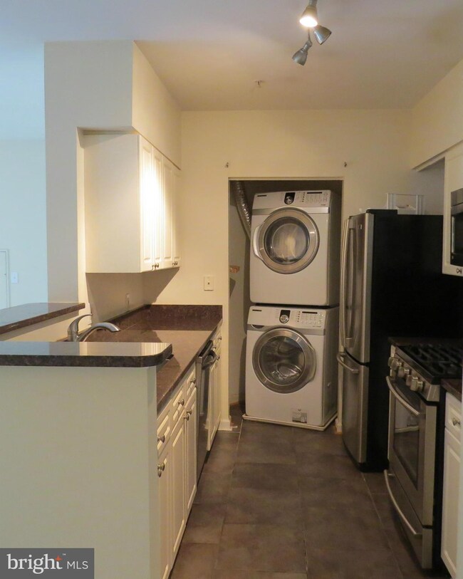 2204 Westcourt Ln unit 220, Herndon, VA 20170 - photo 4