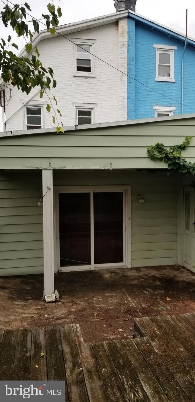 547 N 11th St, Reading, PA 19604 - photo 5