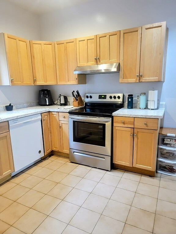 6 Selkirk Rd unit 1, Brighton, MA 02135 - photo 3
