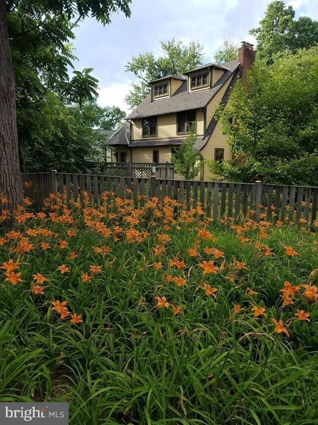 611 Pershing Dr, Silver Spring, MD 20910 - photo 6