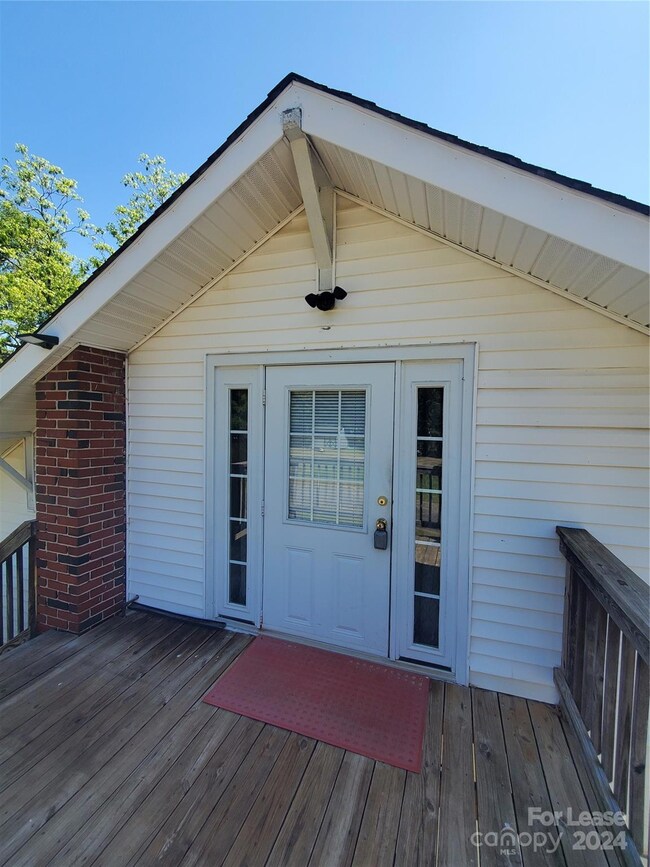 1435 Davie Ave, Statesville, NC 28677 - photo 2