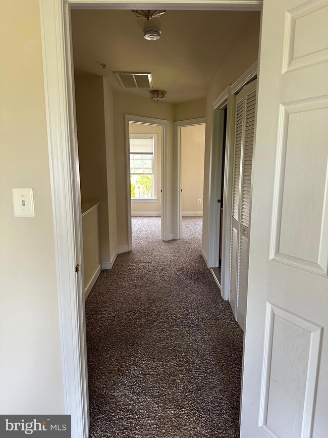 12737 York Mill Ln, Clarksburg, MD 20871 - photo 5