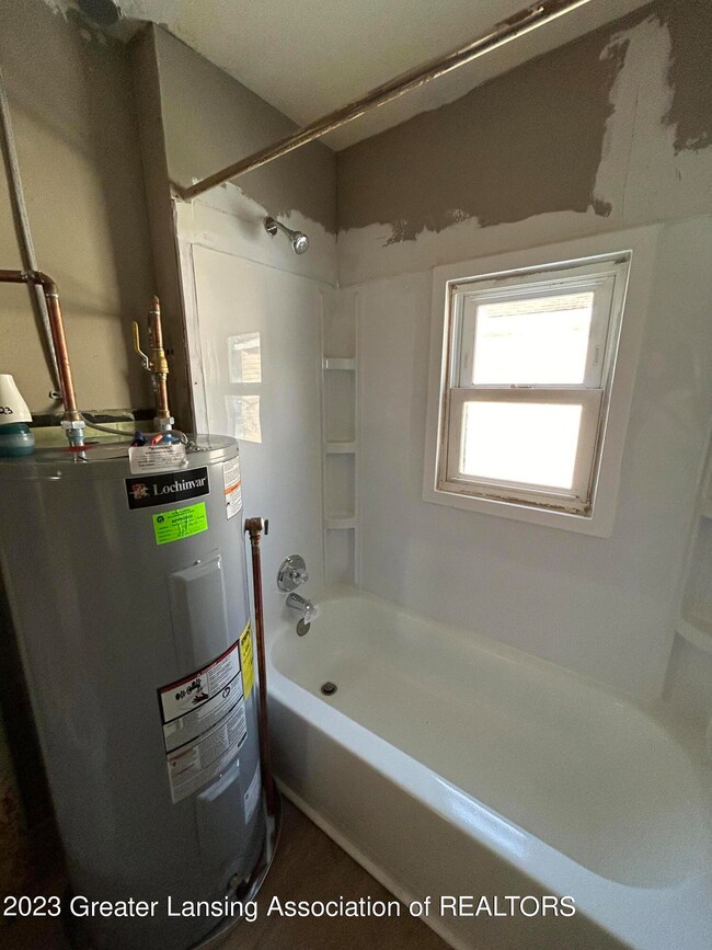 2500 Newark Ave, Lansing, MI 48911 - photo 6