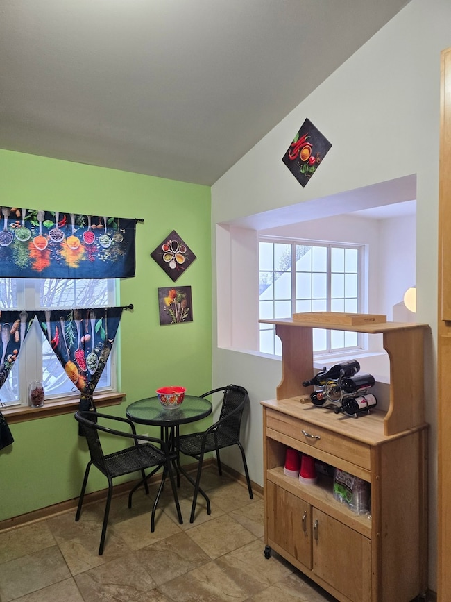 2511 Sheehan Dr unit 203, Naperville, IL 60564 - photo 4