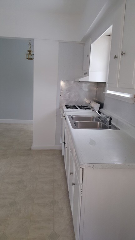 00 Moore St unit 2, Waltham, MA 02453 - photo 5