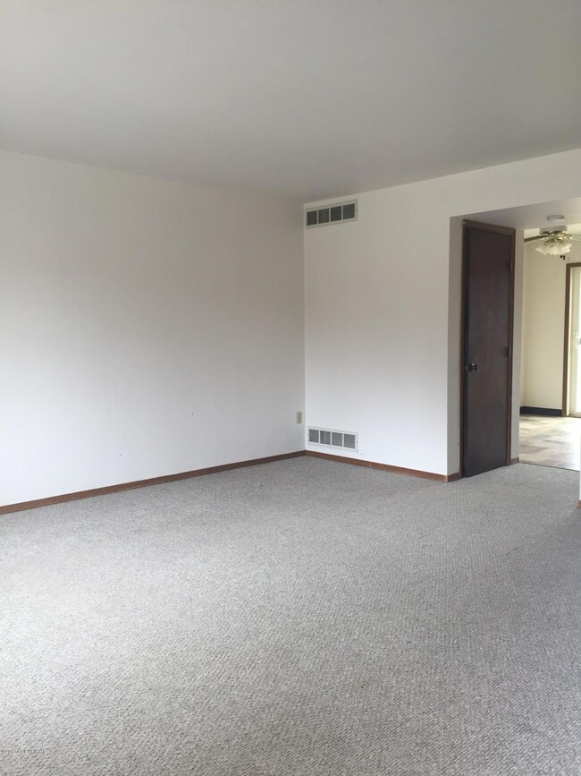 6050 Gershmel Loop unit 3, Palmer, AK 99645 - photo 4